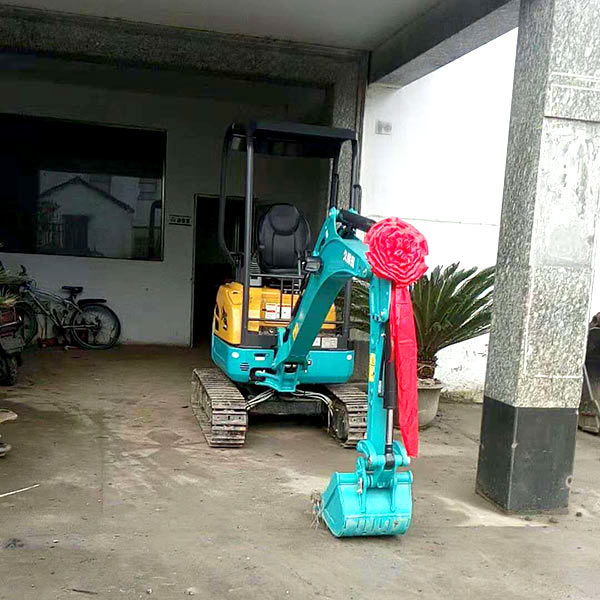 伸缩臂式挖掘机.jpg 伸缩臂式挖掘机.jpg