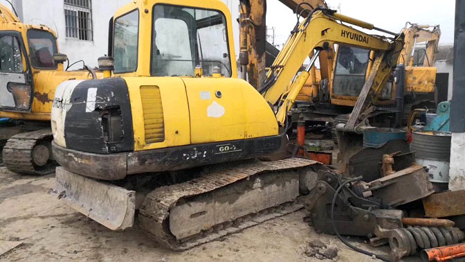 挖掘机工作速度变慢的原因.jpg 挖掘机工作速度变慢的原因.jpg